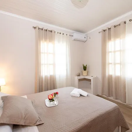 Spyros Apartment