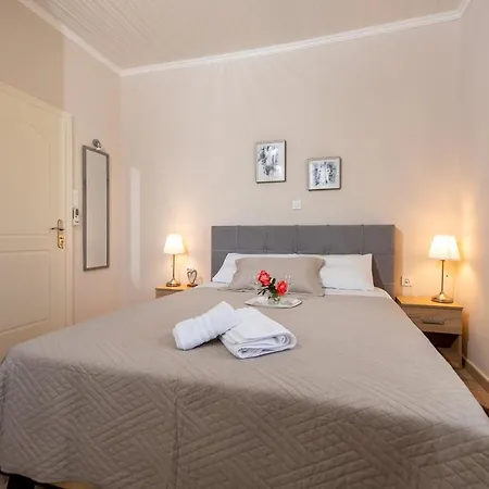 Spyros Appartement *