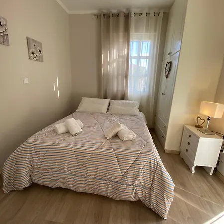 アパート Spyros ディアコプト