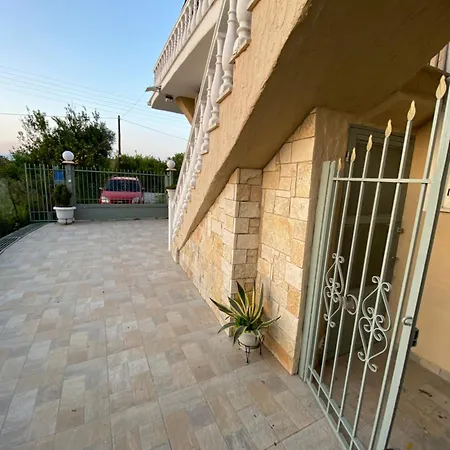 Spyros Apartment *